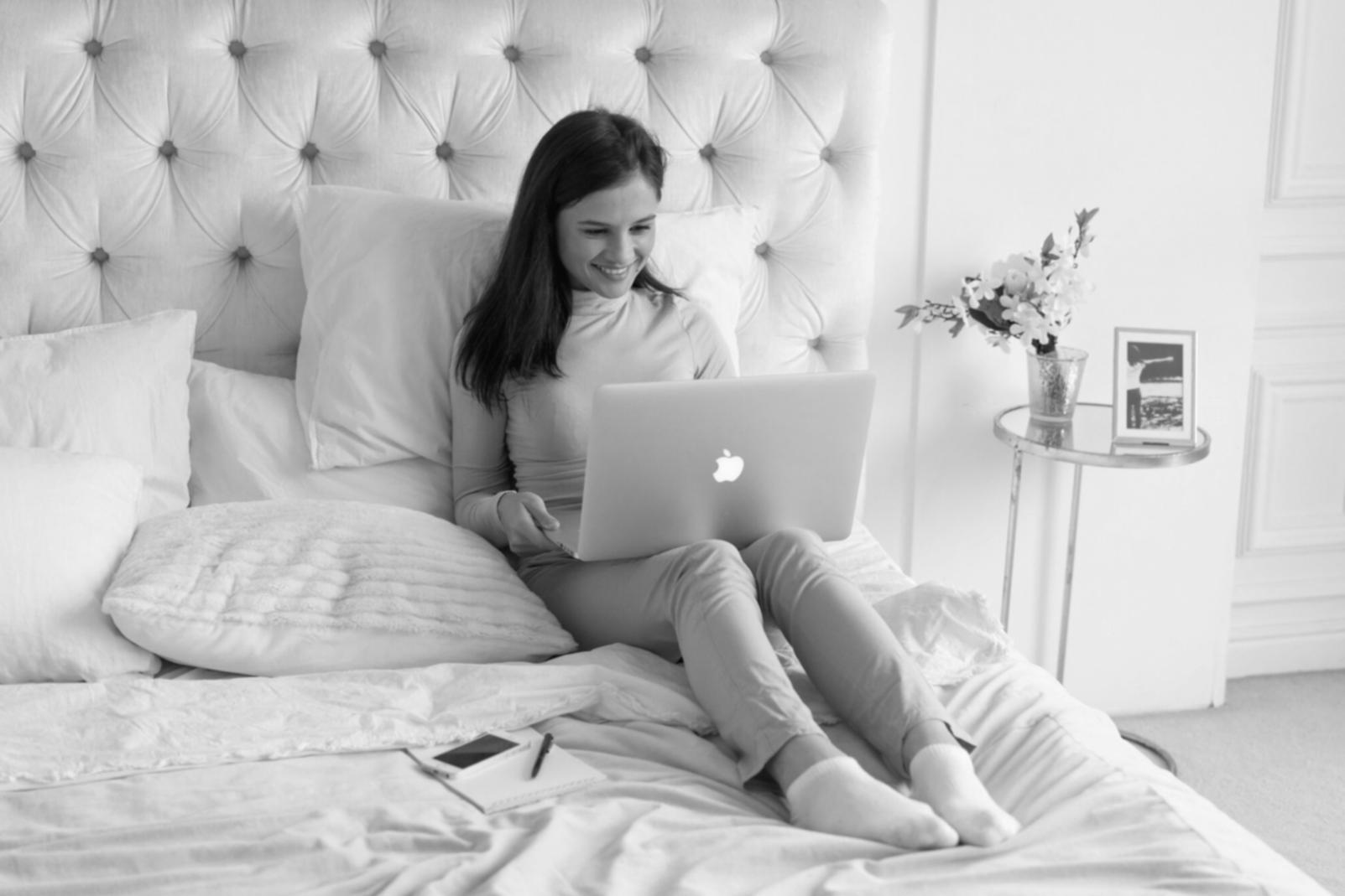 Teilnehmer beim gemeinsamen Erarbeiten von Finanzplänen